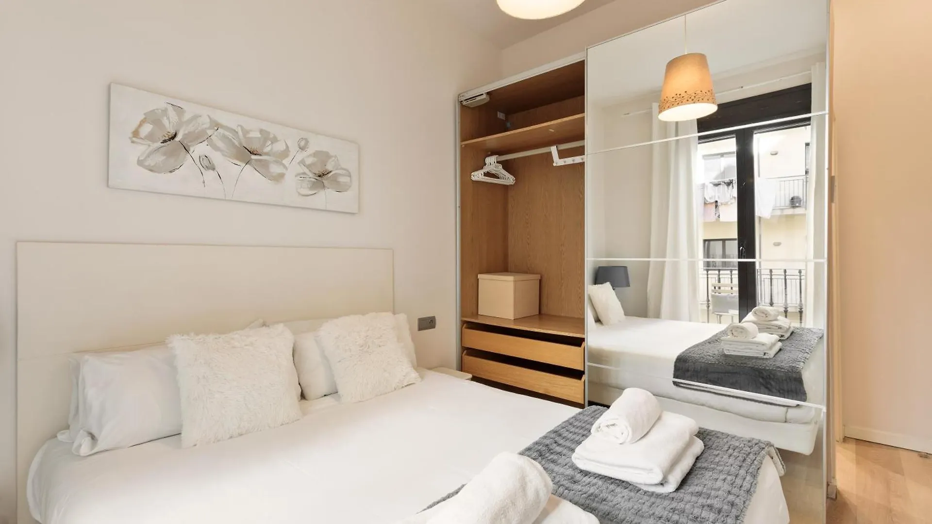 Enjoy Apartments Montserrat Boutique Apartment In Eixample Barcelona