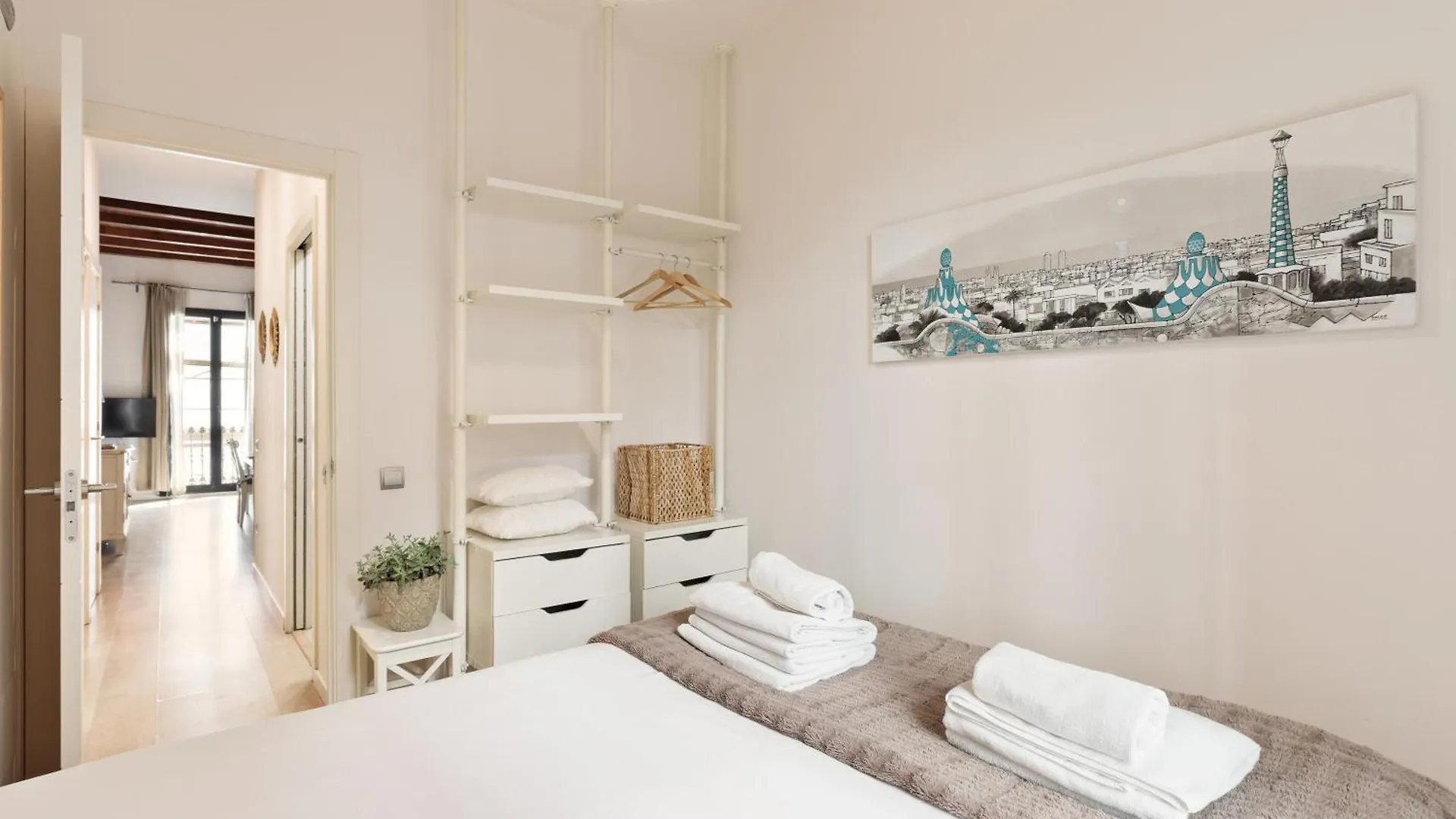 Enjoy Apartments Montserrat Boutique Apartment In Eixample Barcelona