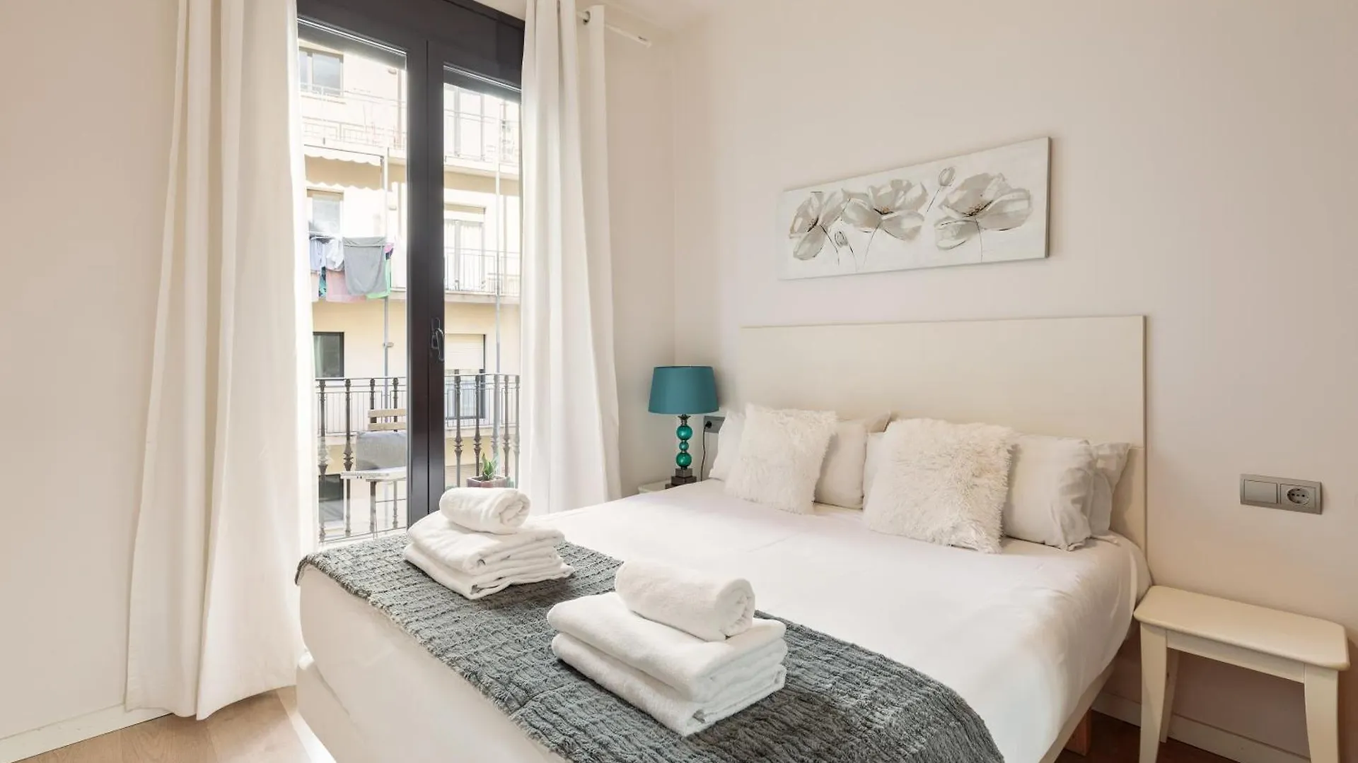 Enjoy Apartments Montserrat Boutique Apartment In Eixample Barcelona