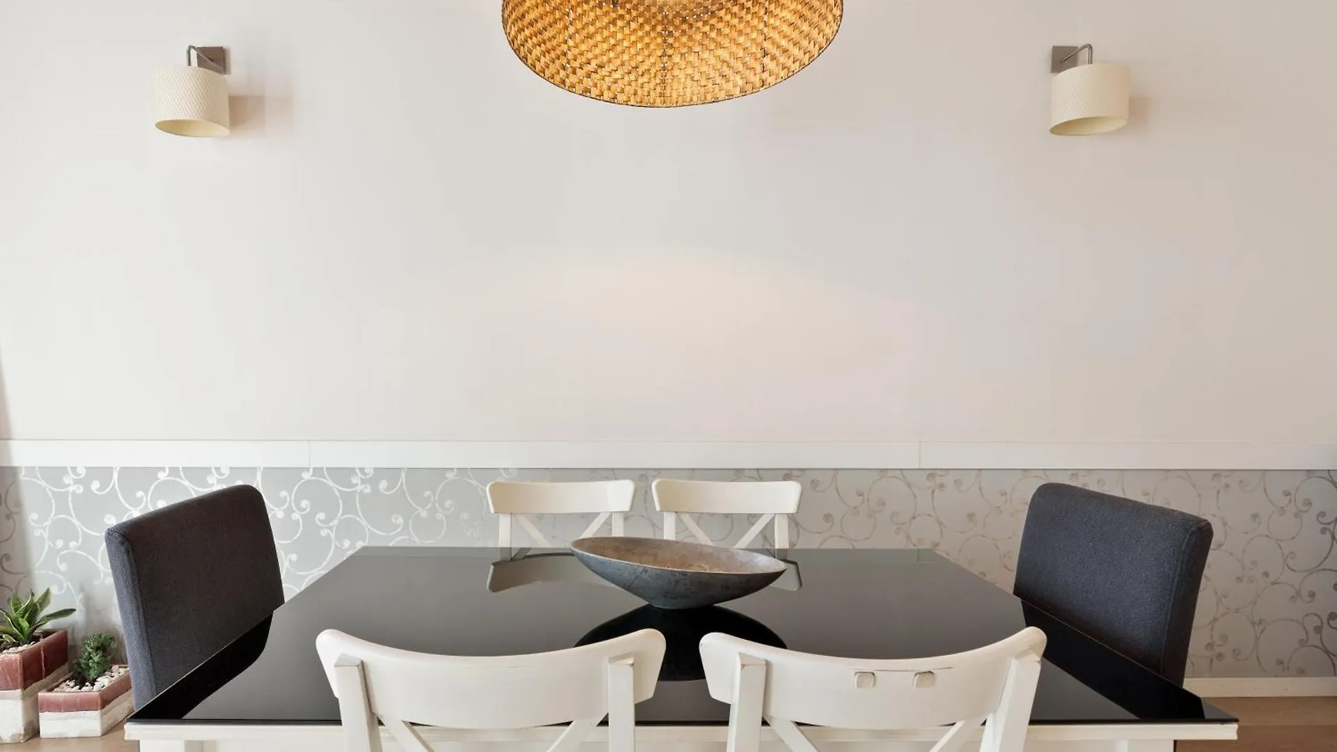 Enjoy Apartments Montserrat Boutique Apartment In Eixample Barcelona 0*,