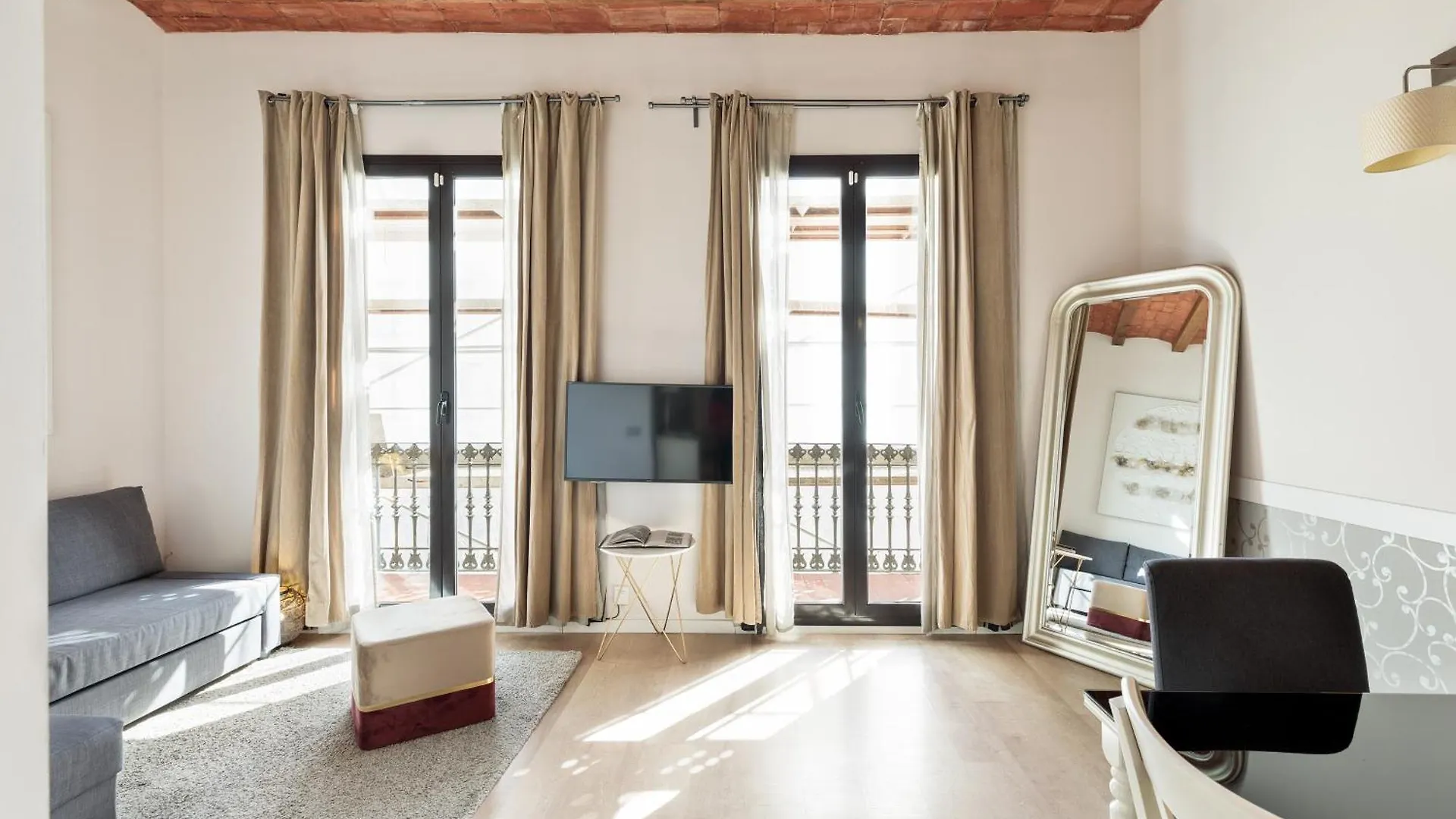 Enjoy Apartments Montserrat Boutique Apartment In Eixample Barcelona Spain