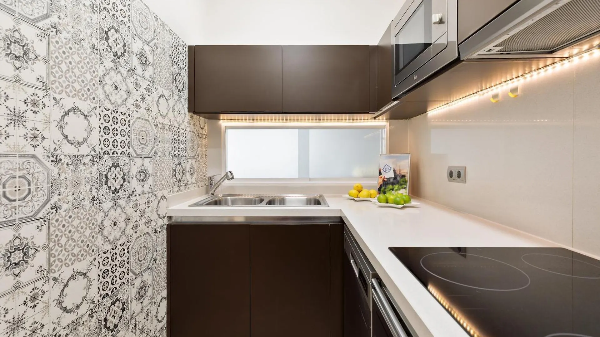 Enjoy Apartments Montserrat Boutique Apartment In Eixample Barcelona