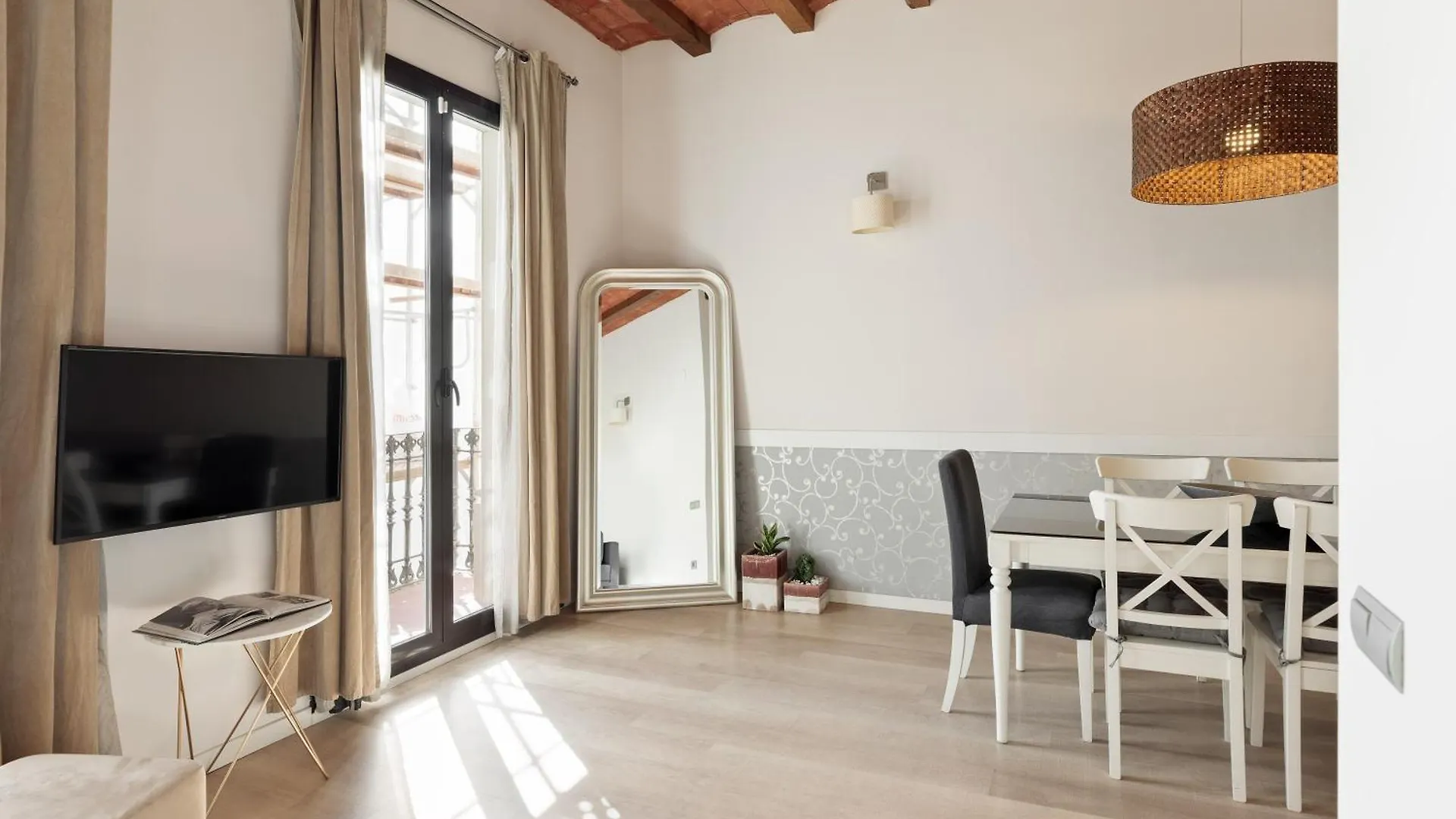 Enjoy Apartments Montserrat Boutique Apartment In Eixample Barcelona