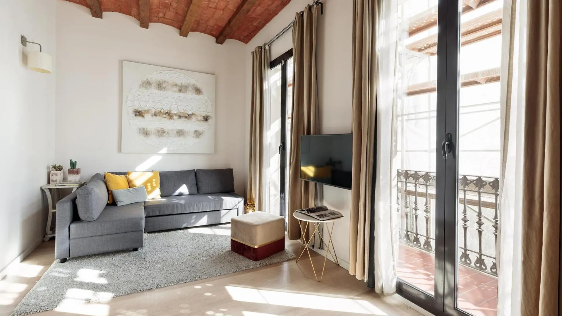Enjoy Apartments Montserrat Boutique Apartment In Eixample バルセロナ